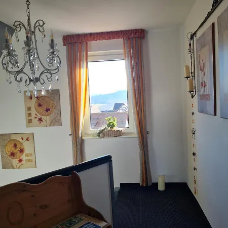 Schoene Mit Balkon Und Terrasse In Ruhiger Lage Apartment