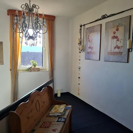 Apartman Schoenes Mit Balkon Und Terrasse In Ruhiger Lage