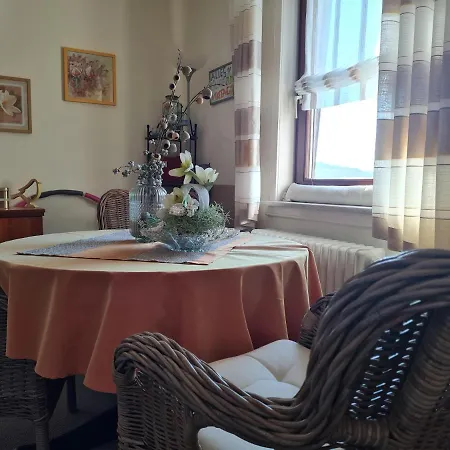 Schoene Mit Balkon Und Terrasse In Ruhiger Lage Helsa