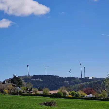 Schoenes Mit Balkon Und Terrasse In Ruhiger Lage Apartamento