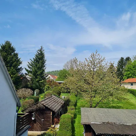 Schoenes Mit Balkon Und Terrasse In Ruhiger Lage Apartamento Helsa