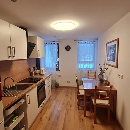 Schoenes Mit Balkon Und Terrasse In Ruhiger Lage Apartamento