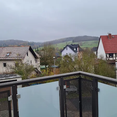 Ruhige Mit Balkon Und Terrasse Nahe Kassel