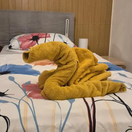 Schoenes Mit Balkon Und Terrasse In Ruhiger Lage * Helsa