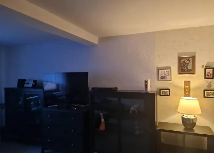 Schoene Mit Balkon Und Terrasse In Ruhiger Lage Helsa