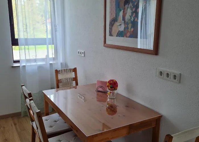 Schoene Mit Balkon Und Terrasse In Ruhiger Lage Διαμέρισμα *