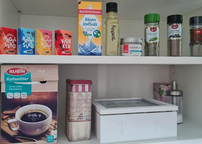 Schoene Mit Balkon Und Terrasse In Ruhiger Lage