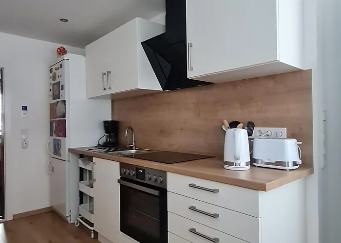 Διαμέρισμα Schoene Mit Balkon Und Terrasse In Ruhiger Lage *