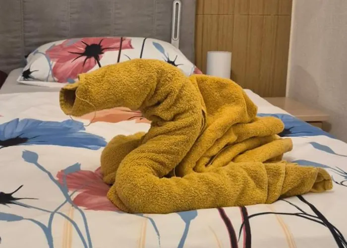 Schoene Mit Balkon Und Terrasse In Ruhiger Lage * Helsa